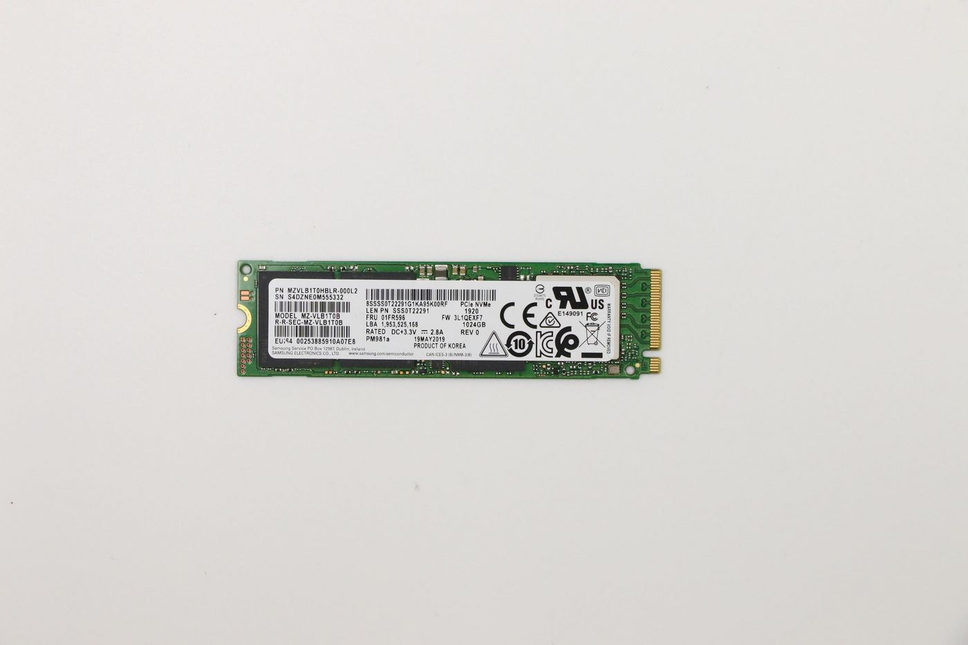Produktbild för Lenovo PM981a - 1TB - Gen3 - NVMe M.2 SSD - Renoverad produkt