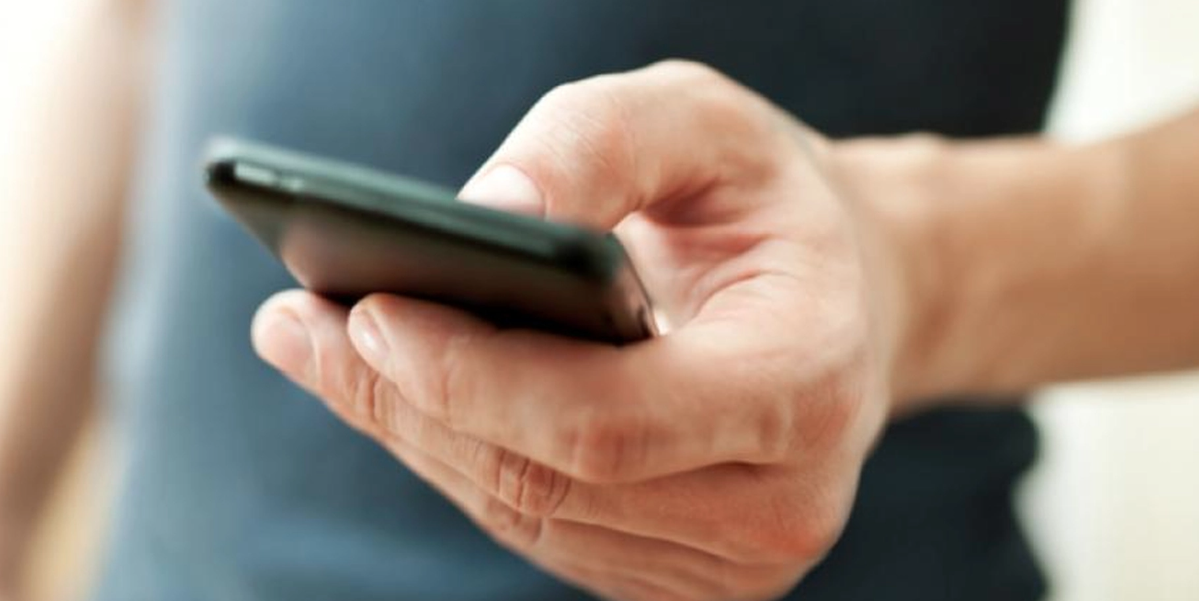 Omslagsbild för artikeln Appen som spelar in din mobilskärm och stjäl data